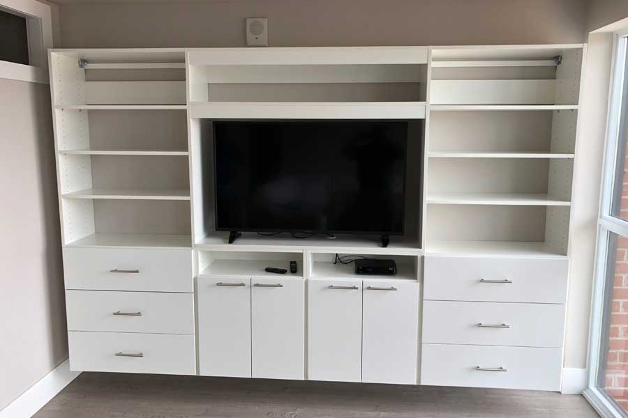 Entertainment center