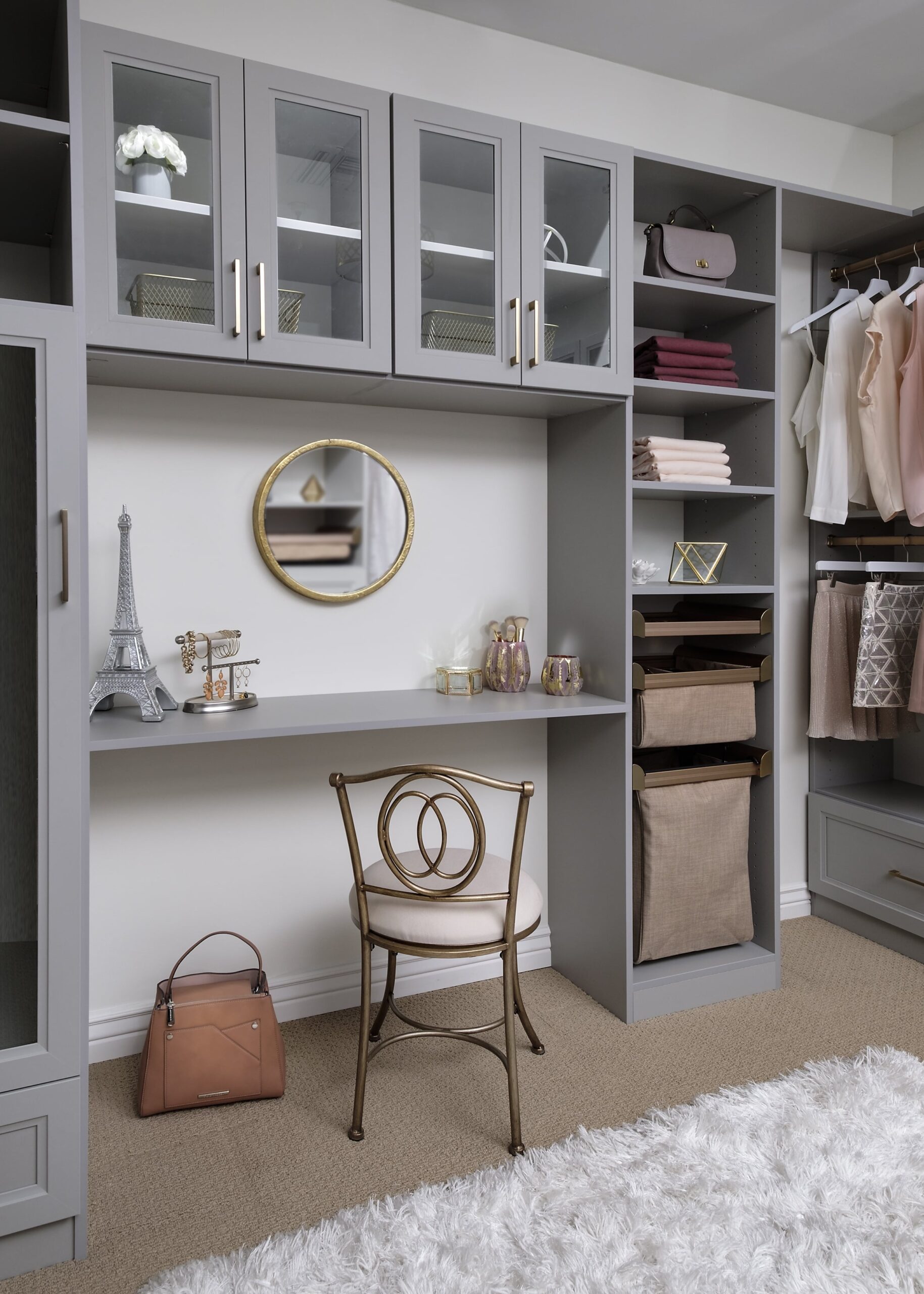 Custom closets in Oakville