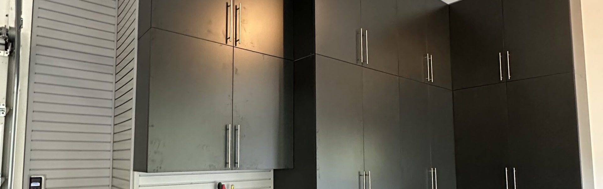 Custom closets vs. DIY organizers: Which is right for you?